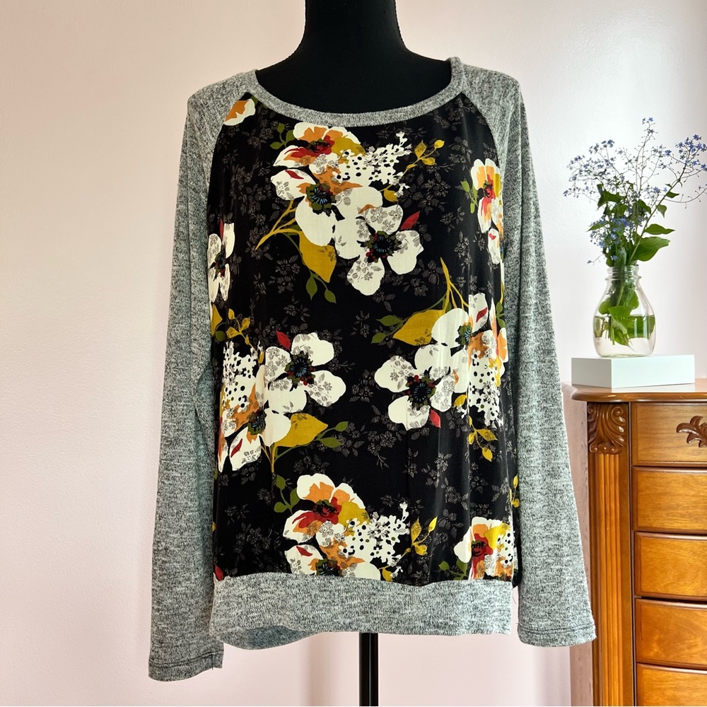 Kut from the Kloth Mixed Media Black and Gray Floral Knit Long Sleeve Top